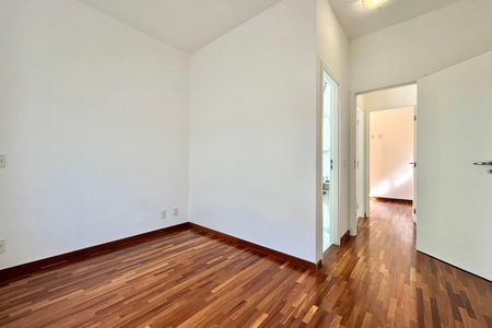 Apartamento à venda com 75m², 2 quartos e 1 vaga Apartamento à venda com 75m², 2 quartos e 1 vagaSuite