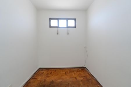 Apartamento à venda com 470m², 5 quartos e 4 vagas Apartamento à venda com 470m², 5 quartos e 4 vagasQuarto de Serviço 2