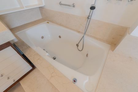 Apartamento à venda com 470m², 5 quartos e 4 vagas Apartamento à venda com 470m², 5 quartos e 4 vagasBanheiro da suíte master