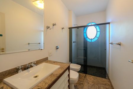 Apartamento à venda com 470m², 5 quartos e 4 vagas Apartamento à venda com 470m², 5 quartos e 4 vagasBanheiro 1