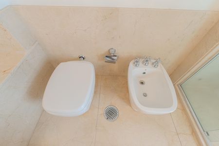 Apartamento à venda com 470m², 5 quartos e 4 vagas Apartamento à venda com 470m², 5 quartos e 4 vagasBanheiro da suíte master