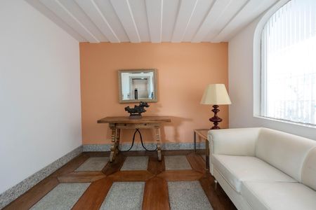 Apartamento à venda com 470m², 5 quartos e 4 vagas Apartamento à venda com 470m², 5 quartos e 4 vagasHall de entrada