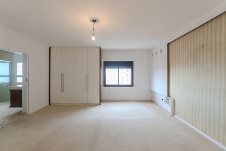 Apartamento à venda com 470m², 5 quartos e 4 vagas Apartamento à venda com 470m², 5 quartos e 4 vagasSuíte master
