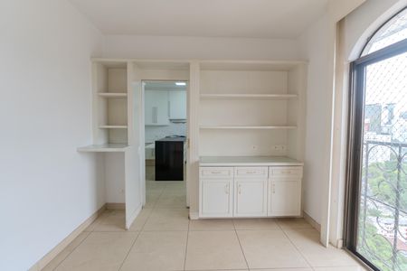 Apartamento à venda com 470m², 5 quartos e 4 vagas Apartamento à venda com 470m², 5 quartos e 4 vagasSala de Jantar