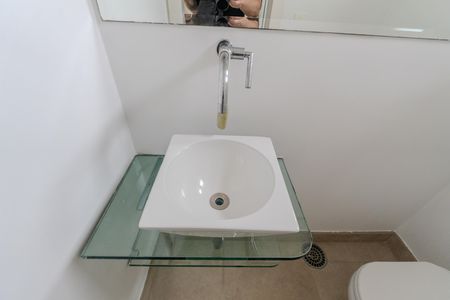 Apartamento à venda com 470m², 5 quartos e 4 vagas Apartamento à venda com 470m², 5 quartos e 4 vagasBanheiro 2