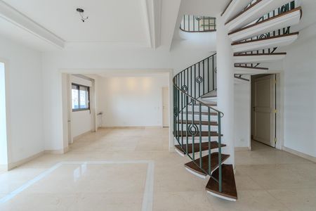 Apartamento à venda com 470m², 5 quartos e 4 vagas Apartamento à venda com 470m², 5 quartos e 4 vagasSala de TV