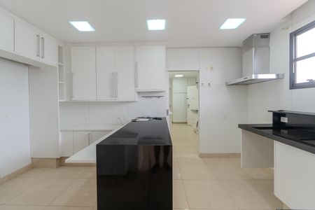Apartamento à venda com 470m², 5 quartos e 4 vagas Apartamento à venda com 470m², 5 quartos e 4 vagasCozinha