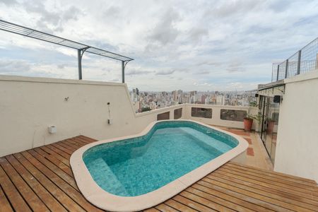 Apartamento à venda com 470m², 5 quartos e 4 vagas Apartamento à venda com 470m², 5 quartos e 4 vagasPiscina