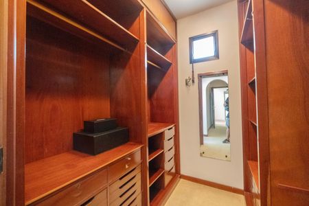 Apartamento à venda com 470m², 5 quartos e 4 vagas Apartamento à venda com 470m², 5 quartos e 4 vagasSuíte 1