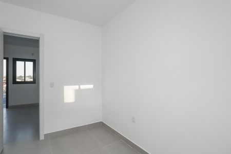 Quarto de apartamento para alugar com 1 quarto, 28m² em Costa E Silva, Porto Alegre
