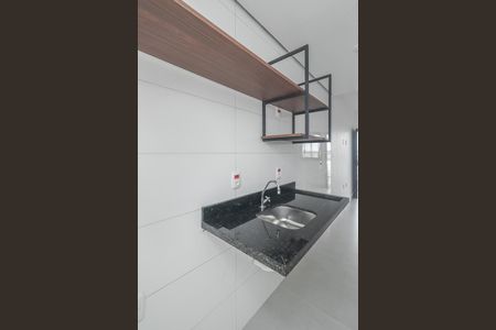 Cozinha de apartamento para alugar com 1 quarto, 28m² em Costa E Silva, Porto Alegre
