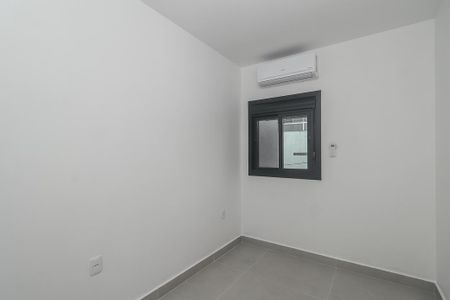 Quarto de apartamento para alugar com 1 quarto, 28m² em Costa E Silva, Porto Alegre