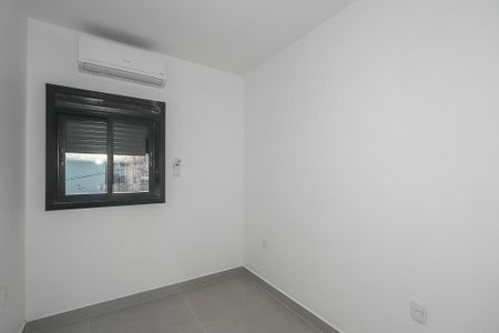 Quarto de apartamento para alugar com 1 quarto, 28m² em Costa E Silva, Porto Alegre