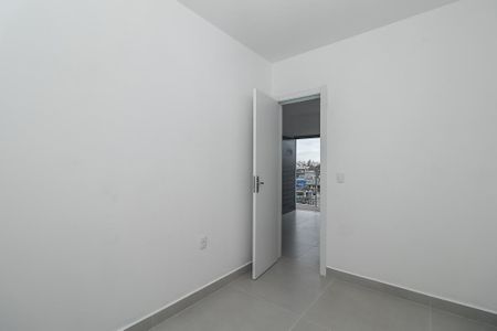 Quarto de apartamento para alugar com 1 quarto, 28m² em Costa E Silva, Porto Alegre