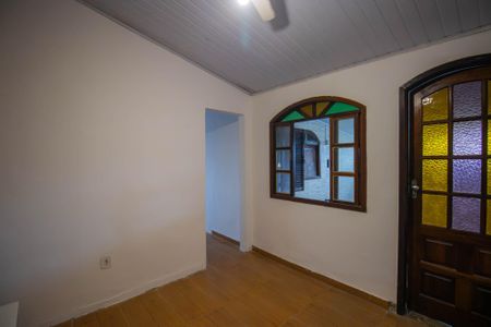 Sala de casa para alugar com 2 quartos, 60m² em Porto Velho, São Gonçalo