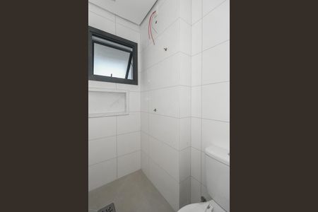 Banheiro de apartamento para alugar com 1 quarto, 26m² em Costa E Silva, Porto Alegre