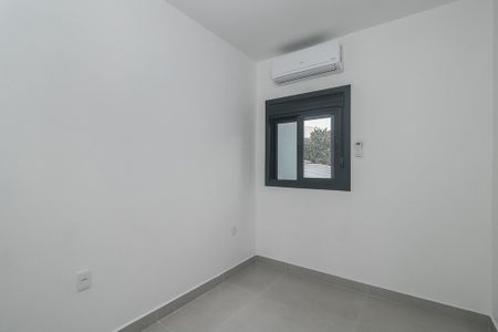 Quarto de apartamento para alugar com 1 quarto, 26m² em Costa E Silva, Porto Alegre