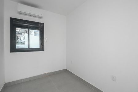 Quarto de apartamento para alugar com 1 quarto, 26m² em Costa E Silva, Porto Alegre