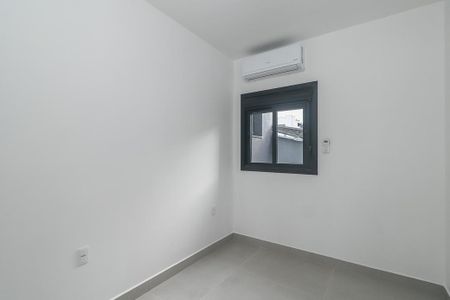 Quarto de apartamento para alugar com 1 quarto, 26m² em Costa E Silva, Porto Alegre