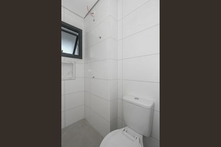 Banheiro de apartamento para alugar com 1 quarto, 26m² em Costa E Silva, Porto Alegre
