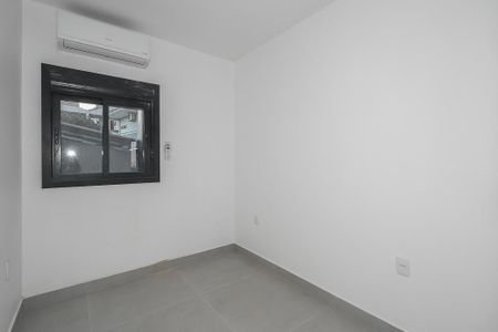 Quarto de apartamento para alugar com 1 quarto, 26m² em Costa E Silva, Porto Alegre