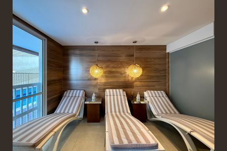 Apartamento à venda com 49m², 1 quarto e 1 vagaSpa