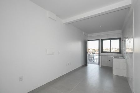 Sala / Quarto / Cozinha de apartamento para alugar com 1 quarto, 18m² em Costa E Silva, Porto Alegre
