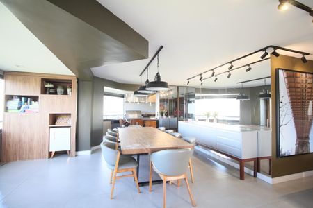 Apartamento à venda com 196m², 4 quartos e 3 vagasSala de Jantar