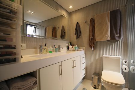 Apartamento à venda com 196m², 4 quartos e 3 vagasBanheiro Suíte 3