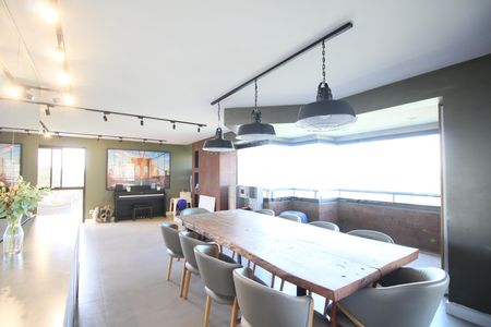 Apartamento à venda com 196m², 4 quartos e 3 vagasSala de Jantar