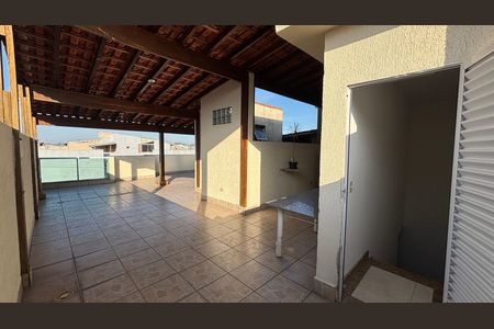Apartamento à venda com 132m², 2 quartos e 2 vagas Apartamento à venda com 132m², 2 quartos e 2 vagasCobertura