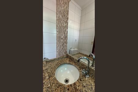 Apartamento à venda com 132m², 2 quartos e 2 vagas Apartamento à venda com 132m², 2 quartos e 2 vagasBanheiro da Suíte