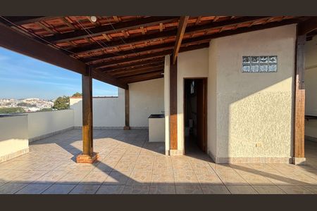 Apartamento à venda com 132m², 2 quartos e 2 vagas Apartamento à venda com 132m², 2 quartos e 2 vagasCobertura