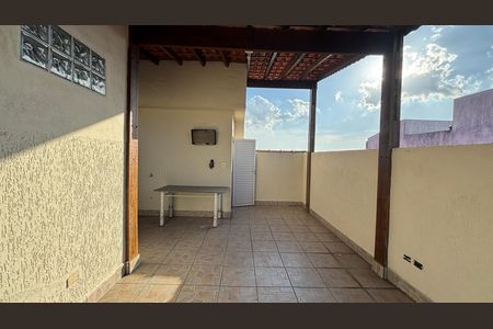 Apartamento à venda com 132m², 2 quartos e 2 vagas Apartamento à venda com 132m², 2 quartos e 2 vagasCobertura - Area de Serviço