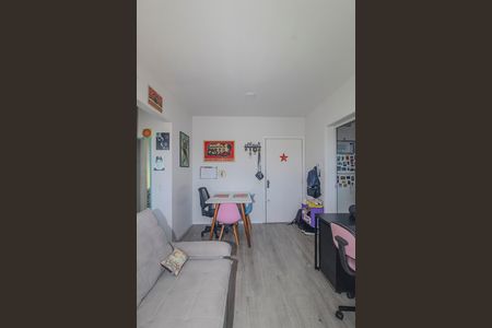 Apartamento à venda com 43m², 1 quarto e sem vaga Apartamento à venda com 43m², 1 quarto e sem vagaSala