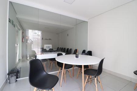 Apartamento para alugar com 60m², 2 quartos e 1 vagaÁrea comum - Salão de festas