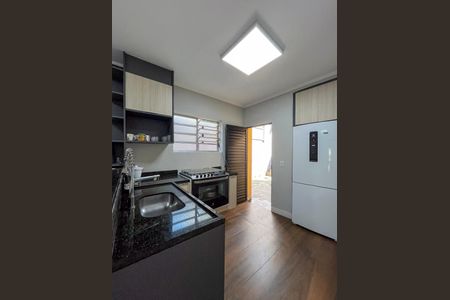 Casa à venda com 190m², 4 quartos e 2 vagasCozinha