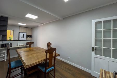 Casa à venda com 190m², 4 quartos e 2 vagasCopa