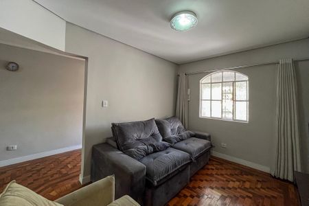 Casa à venda com 190m², 4 quartos e 2 vagasSala