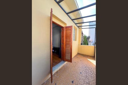 Casa à venda com 190m², 4 quartos e 2 vagasSacada