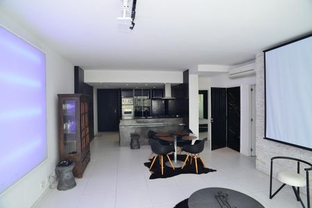 Sala de apartamento para alugar com 2 quartos, 100m² em Barra da Tijuca, Rio de Janeiro