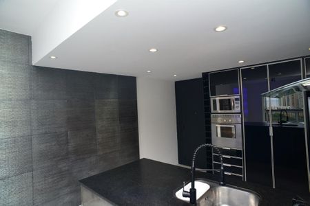 Cozinha de apartamento para alugar com 2 quartos, 100m² em Barra da Tijuca, Rio de Janeiro