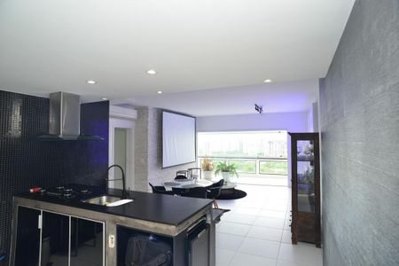 Apartamento para alugar com 100m², 2 quartos e 1 vaga Apartamento para alugar com 100m², 2 quartos e 1 vagaSala/Cozinha