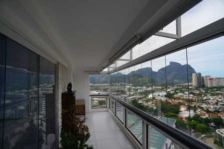 Apartamento para alugar com 100m², 2 quartos e 1 vaga Apartamento para alugar com 100m², 2 quartos e 1 vagaVaranda