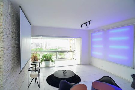 Sala de apartamento para alugar com 2 quartos, 100m² em Barra da Tijuca, Rio de Janeiro