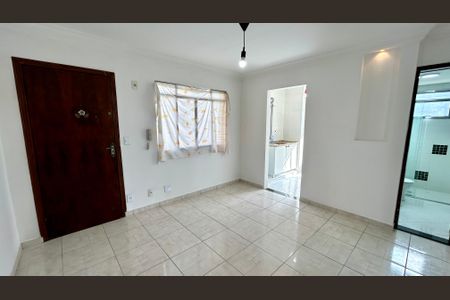 Sala de apartamento para alugar com 2 quartos, 50m² em Jardim Flor da Montanha, Guarulhos