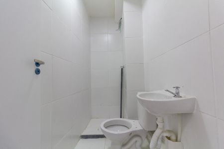 Apartamento para alugar com 41m², 2 quartos e sem vaga Apartamento para alugar com 41m², 2 quartos e sem vagaBanheiro