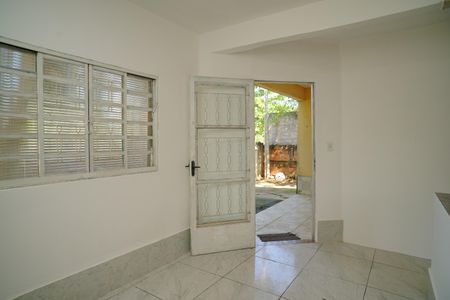Sala de casa para alugar com 2 quartos, 63m² em Itaupuaçu, Maricá