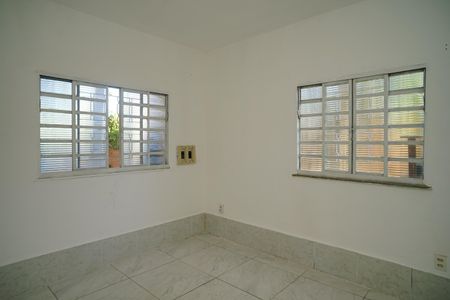 Quarto 1 de casa para alugar com 2 quartos, 63m² em Itaupuaçu, Maricá