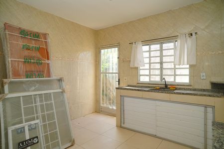 Cozinha de casa para alugar com 2 quartos, 63m² em Itaupuaçu, Maricá